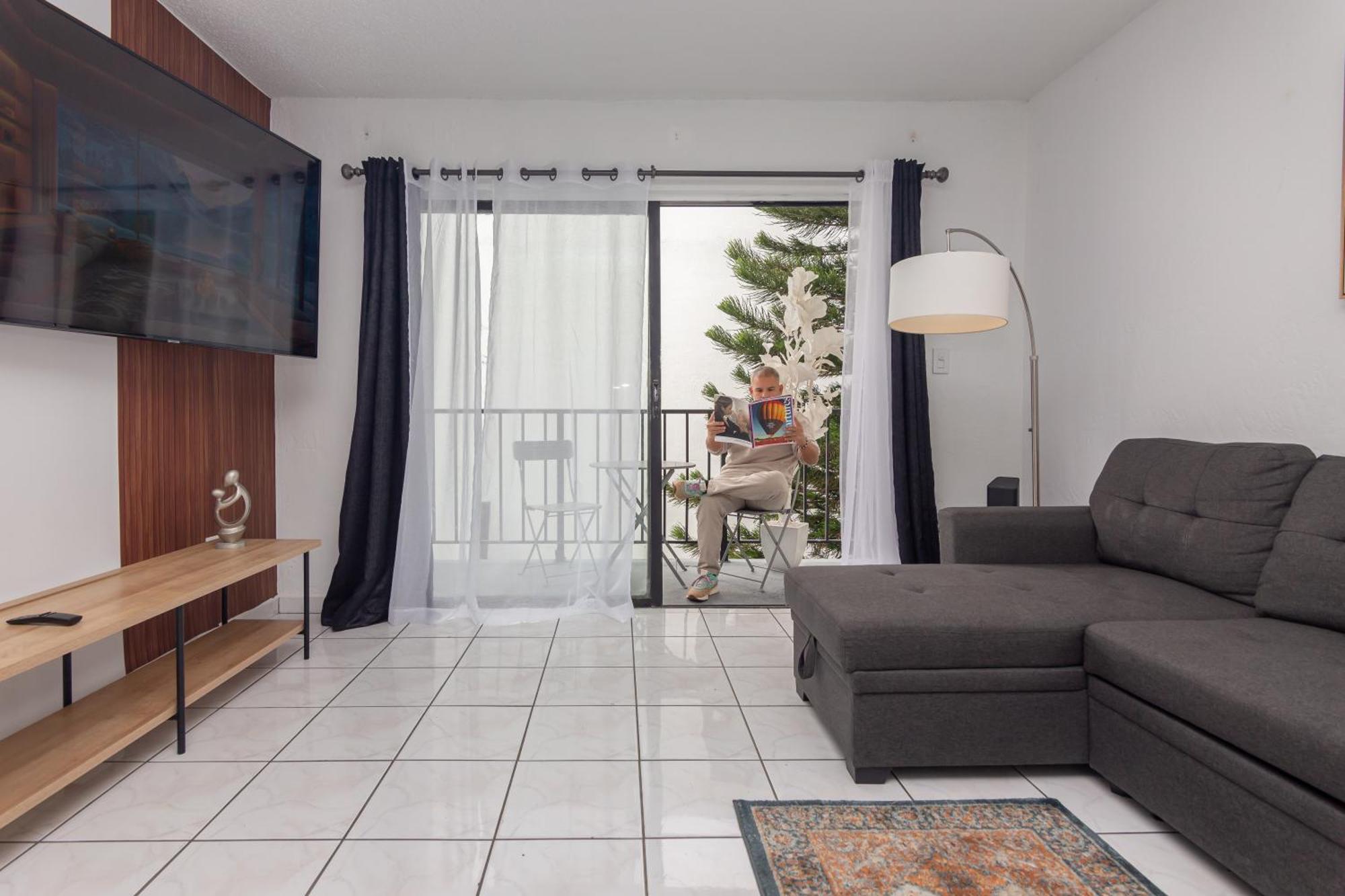 One Bedroom Apartment - With Parking & Balcony - Heart Of Wynwood Miami Buitenkant foto