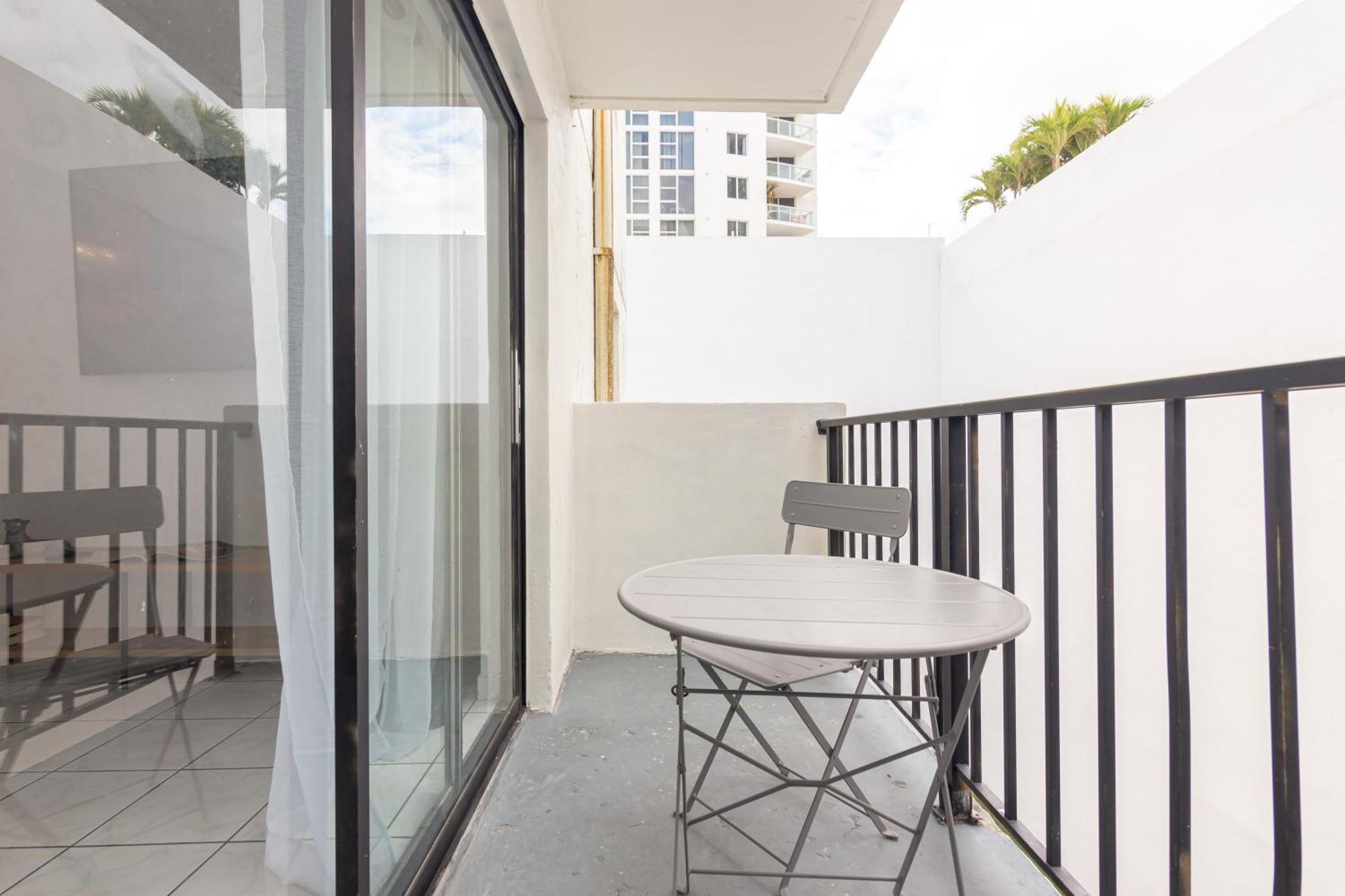 One Bedroom Apartment - With Parking & Balcony - Heart Of Wynwood Miami Buitenkant foto