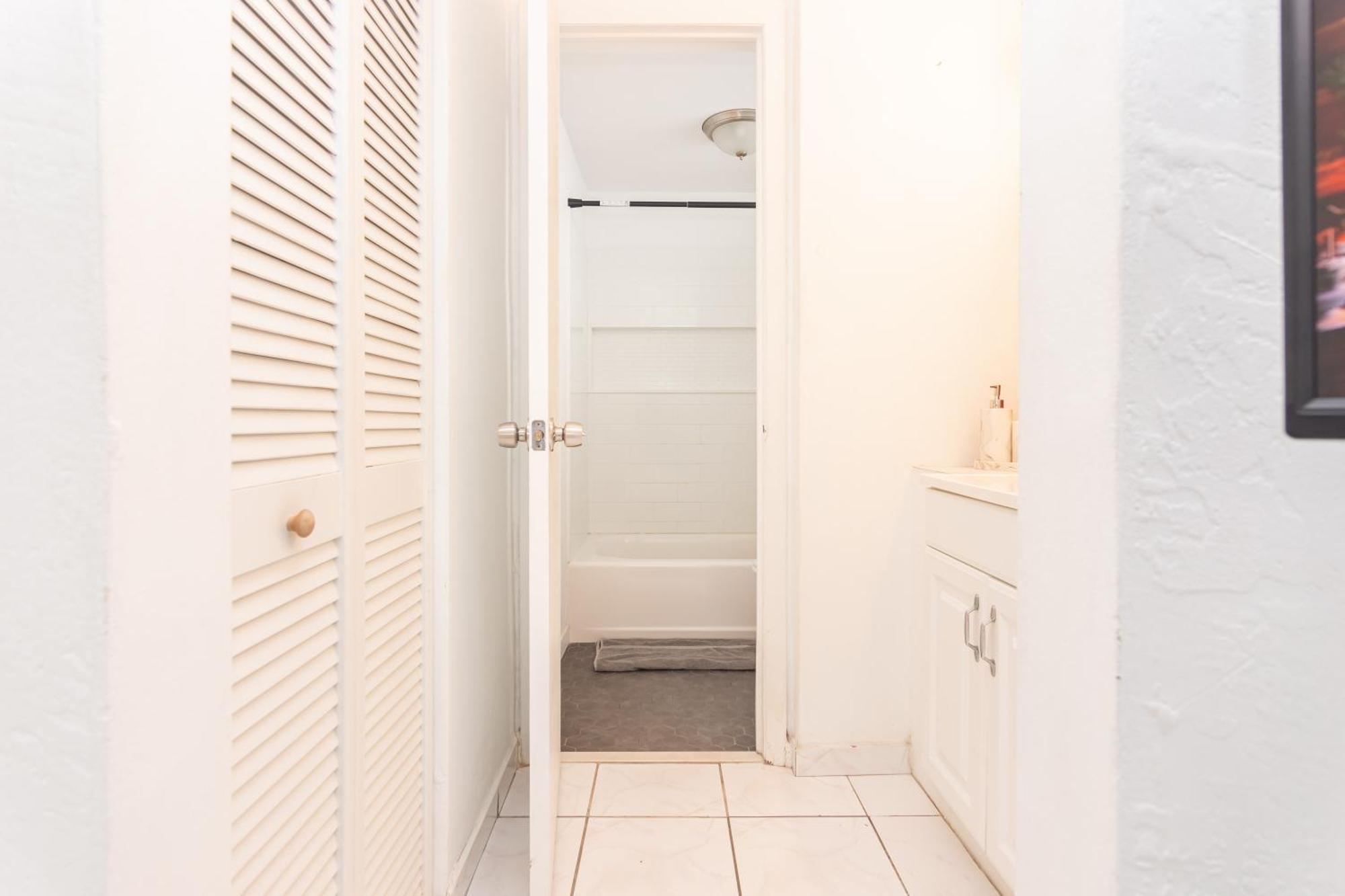 One Bedroom Apartment - With Parking & Balcony - Heart Of Wynwood Miami Buitenkant foto